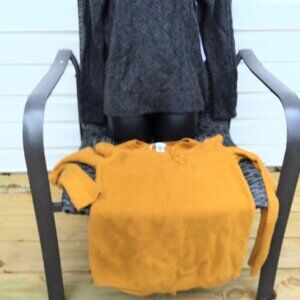 2 Pc Lot Sweater  Gray Liz Claiborne Gold Maxwell Both Med